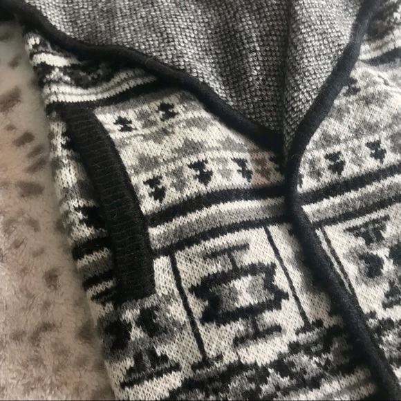 Splendid Open Front Long Line Waterfall Cardigan Sweater Vest - Picture 10 of 15